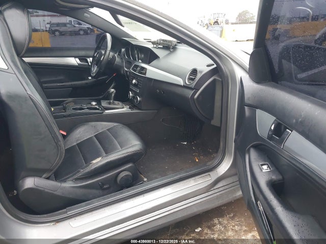 Продаж на аукціоні авто 2012 Mercedes-benz C 250, vin: WDDGJ4HB9CF740601, номер лоту: 43980013