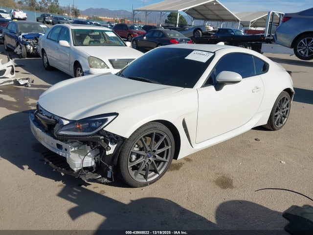 Subaru Brz Limited 2024 JF1ZDBE19R8701729 Image 2