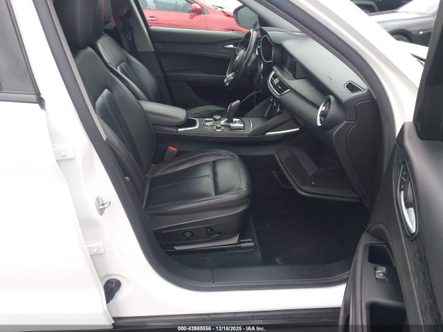 2020 ALFA ROMEO STELVIO ZASPAJAN0L7C75625 Photo 4