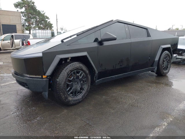 2024 TESLA CYBERTRUCK 7G2CEHED0RA001313 Photo 1