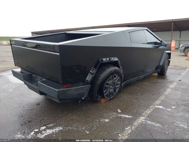 2024 TESLA CYBERTRUCK 7G2CEHED0RA001313 Photo 3