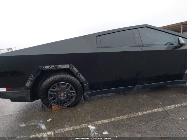 2024 TESLA CYBERTRUCK 7G2CEHED0RA001313 Photo 5