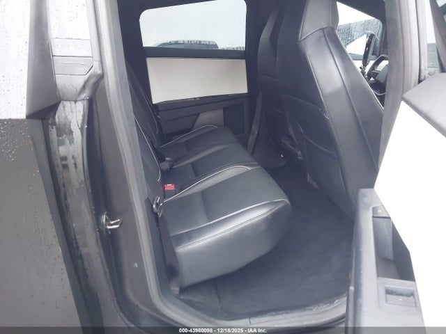 2024 TESLA CYBERTRUCK 7G2CEHED0RA001313 Photo 7