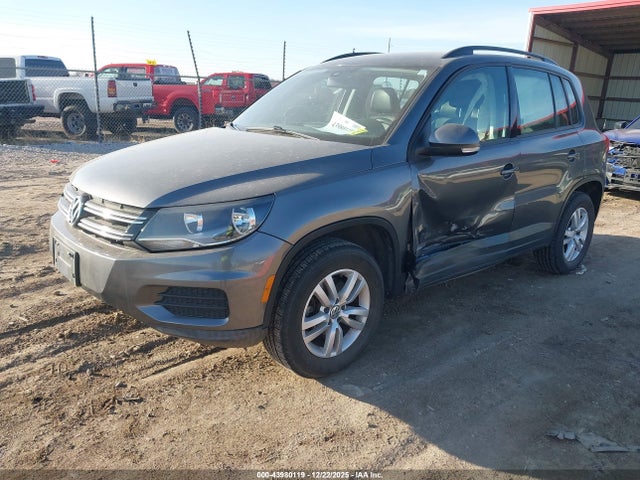 2016 VOLKSWAGEN TIGUAN WVGAV7AX0GW587586 Photo 1