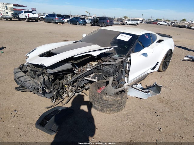Chevrolet Corvette Grand Sport 2019 1G1YV2D77K5118570 Image 2