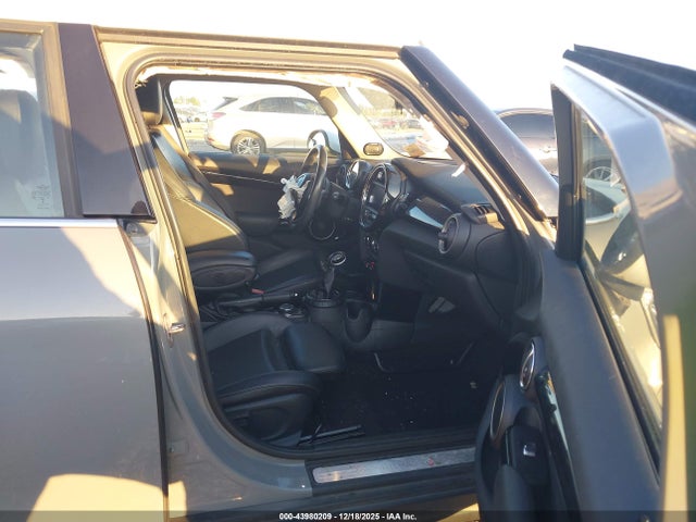 2015 MINI HARDTOP WMWXU3C58F2B59244 Photo 4