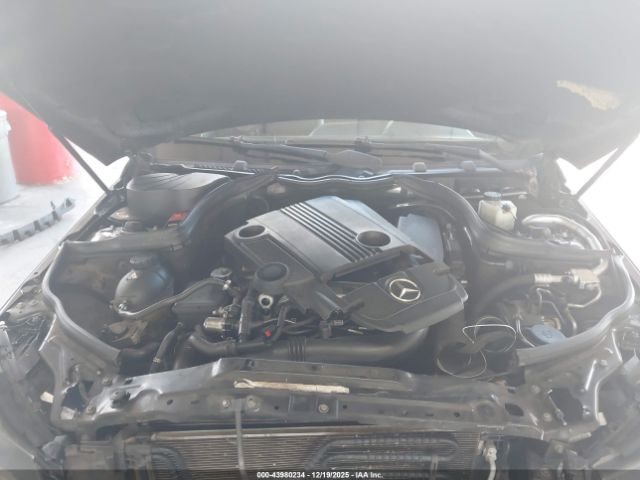 2013 MERCEDES-BENZ C 250 WDDGJ4HB3DG067834 Photo 9