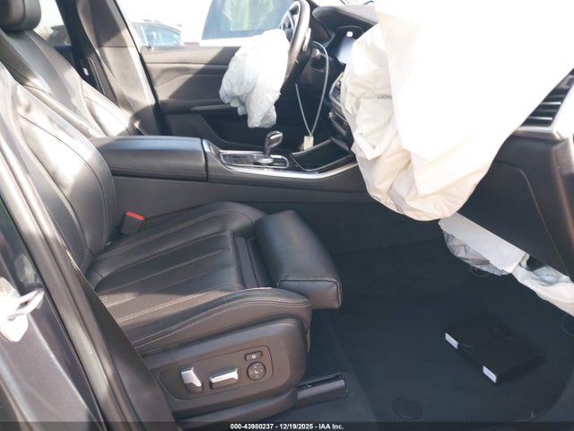 2019 BMW X5 5UXCR6C52KLL64031 Photo 4