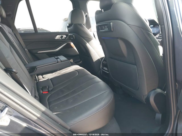 2019 BMW X5 5UXCR6C52KLL64031 Photo 7