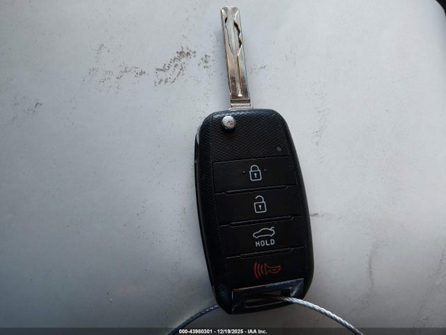 43980301 :رقم المزاد ، 5XXGM4A72FG457096 vin ، 2015 Kia Optima Lx مزاد بيع