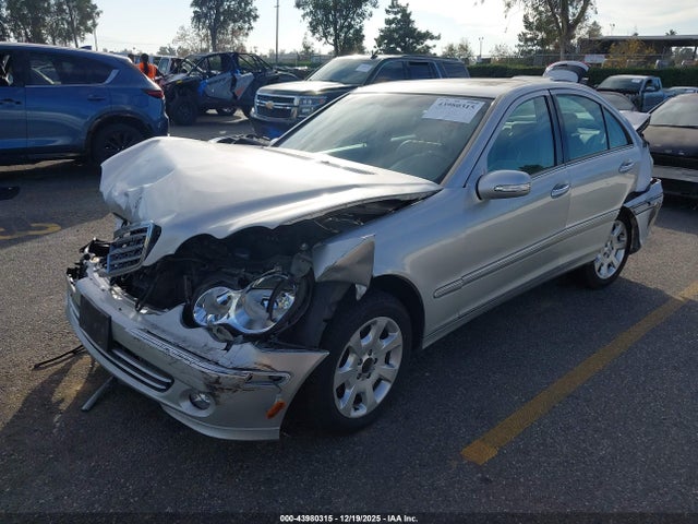 Aukcja sprzedaży 2005 Mercedes-benz C 240 Luxury 4matic, vin: WDBRF81JX5F677121, numer aukcji: 43980315