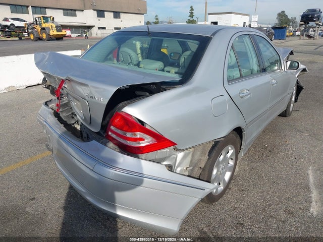 Aukcja sprzedaży 2005 Mercedes-benz C 240 Luxury 4matic, vin: WDBRF81JX5F677121, numer aukcji: 43980315