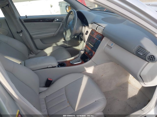 Aukcja sprzedaży 2005 Mercedes-benz C 240 Luxury 4matic, vin: WDBRF81JX5F677121, numer aukcji: 43980315