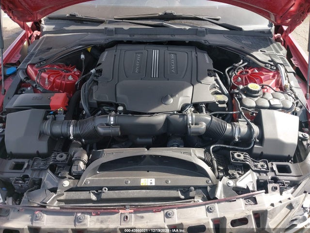 2017 JAGUAR XE SAJAL4BV0HA947770 Photo 9