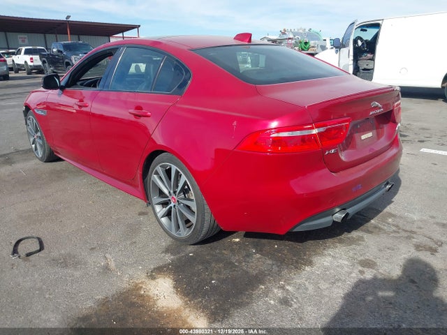 2017 JAGUAR XE SAJAL4BV0HA947770 Photo 2