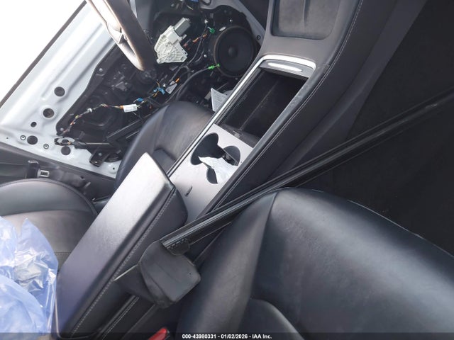 2021 TESLA MODEL Y 5YJYGAEE2MF180095 Photo 4