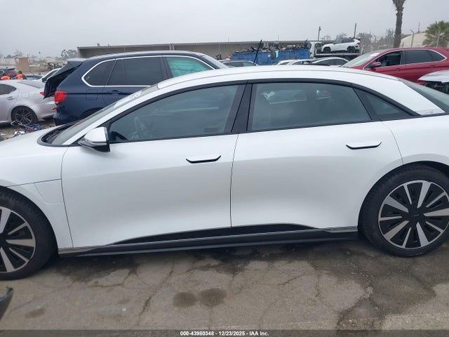 50EA1PGA7RA006048 Lucid Air Pure
