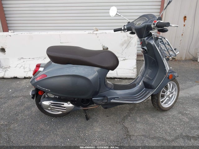 ZAPM818G8N5906021 Vespa Primavera/sprint 150