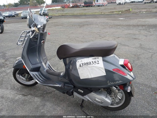 ZAPM818G8N5906021 Vespa Primavera/sprint 150