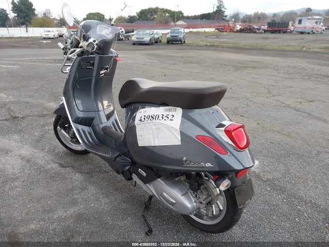 ZAPM818G8N5906021 Vespa Primavera/sprint 150