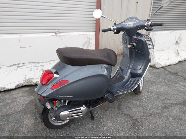 ZAPM818G8N5906021 Vespa Primavera/sprint 150