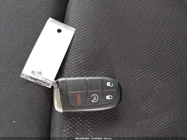 2017 Jeep Renegade Latitude Fwd მანქანა იყიდება აუქციონზე, vin: ZACCJABB9HPF68090, აუქციონის ნომერი: 43980365
