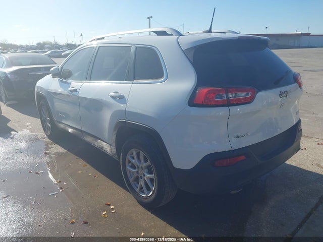 Jeep Cherokee 2016 1C4PJMCB8GW241540 Image 3