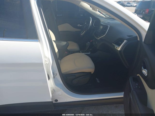 Jeep Cherokee 2016 1C4PJMCB8GW241540 Image 5