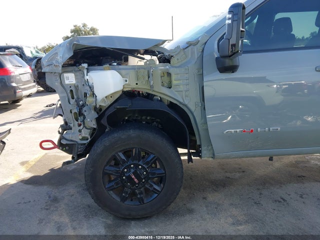 1GT4UPEY0SF123357 GMC Sierra 2500hd 4wd Standard Bed At4