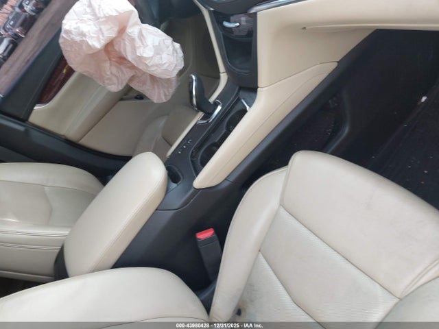 2017 CADILLAC XT5 1GYKNDRS1HZ308950 Photo 4