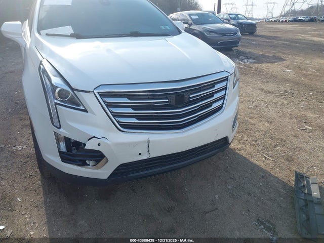2017 CADILLAC XT5 1GYKNDRS1HZ308950 Photo 5