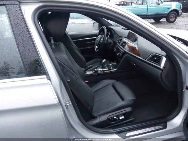 WBA8B9C54JAE22101 BMW 330I