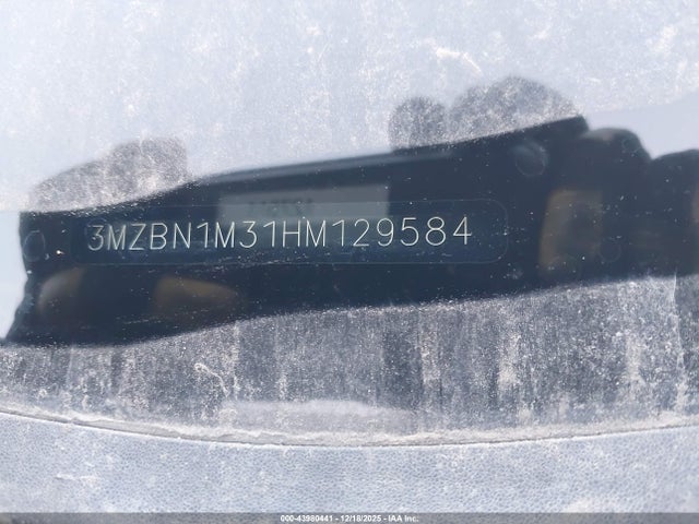 Mazda Mazda3 Grand Touring 2017 3MZBN1M31HM129584 Image 9