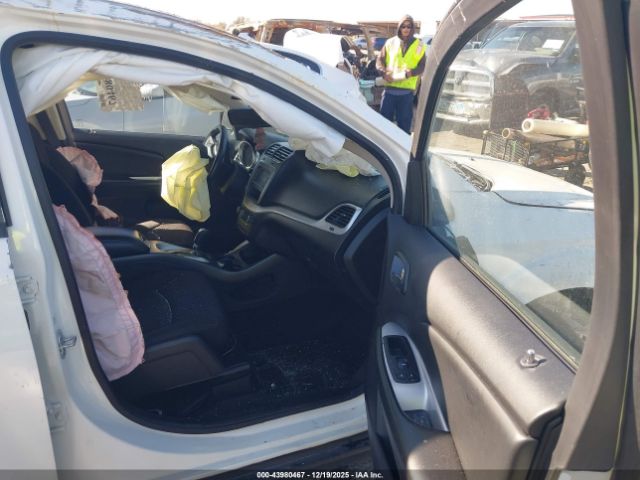 2019 DODGE JOURNEY 3C4PDCBB1KT866332 Photo 4