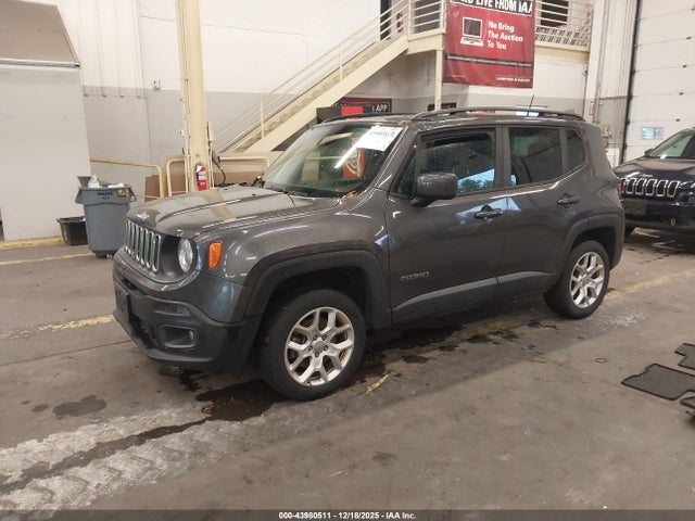 Jeep Renegade Latitude 4x4 2018 ZACCJBBB6JPH10391 Image 2