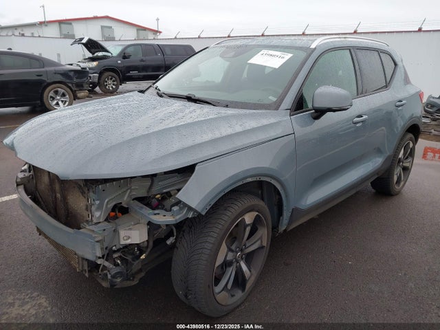 2020 VOLVO XC40 YV4162UK1L2320914 Photo 1