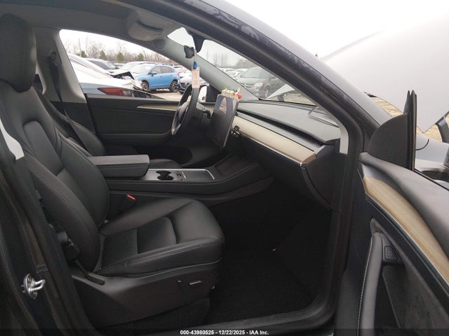 2023 TESLA MODEL Y 7SAYGDEE4PA041656 Photo 4