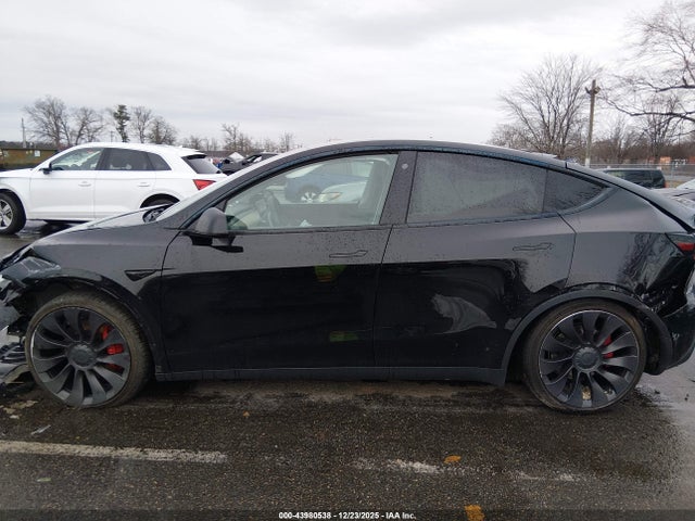 43980538 :رقم المزاد ، 7SAYGDEF2NF380201 vin ، 2022 Tesla Model Y Performance Dual Motor All-wheel Drive مزاد بيع