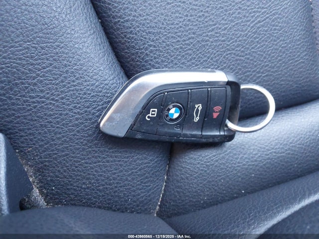 BMW X1 Xdrive28i 2018 WBXHT3C36J5F89745 Image 11