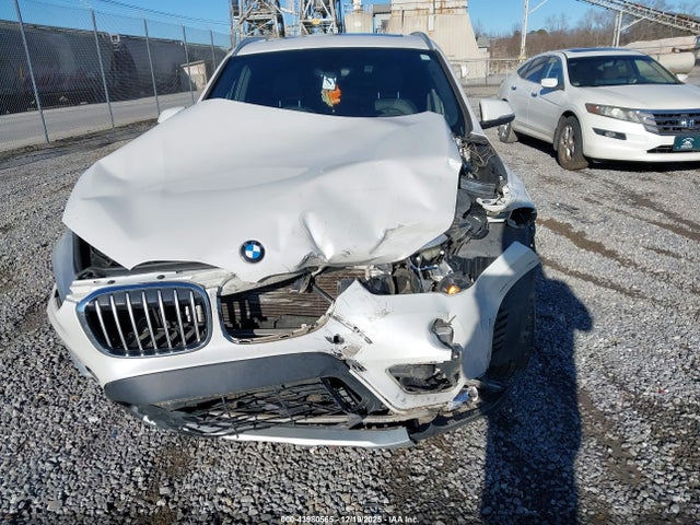BMW X1 Xdrive28i 2018 WBXHT3C36J5F89745 Image 12