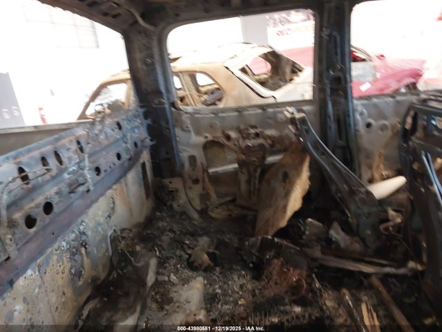 43980581 :رقم المزاد ، 1GT12PEY3KF217239 vin ، 2019 Gmc Sierra 2500hd Sle مزاد بيع