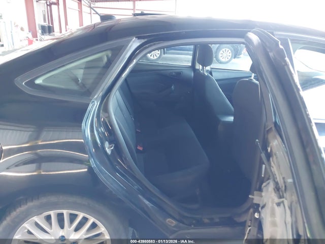 Ford FOCUS S 2016 1FADP3E28GL234586 Image 8