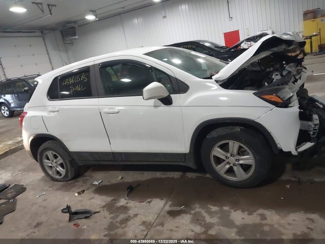 43980585 :رقم المزاد ، KL7CJKSBXLB046445 vin ، 2020 Chevrolet Trax Fwd Ls مزاد بيع