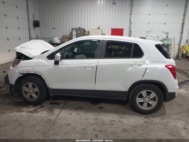43980585 :رقم المزاد ، KL7CJKSBXLB046445 vin ، 2020 Chevrolet Trax Fwd Ls مزاد بيع