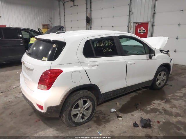 43980585 :رقم المزاد ، KL7CJKSBXLB046445 vin ، 2020 Chevrolet Trax Fwd Ls مزاد بيع