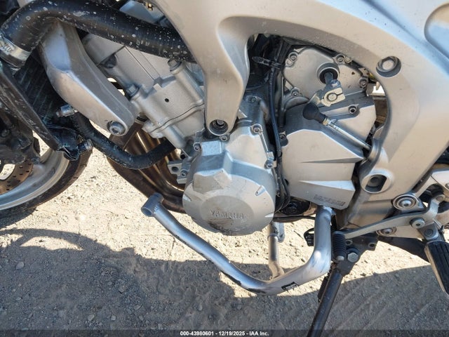 2005 YAMAHA FZ6 JYARJ08E25A002561 Photo 8