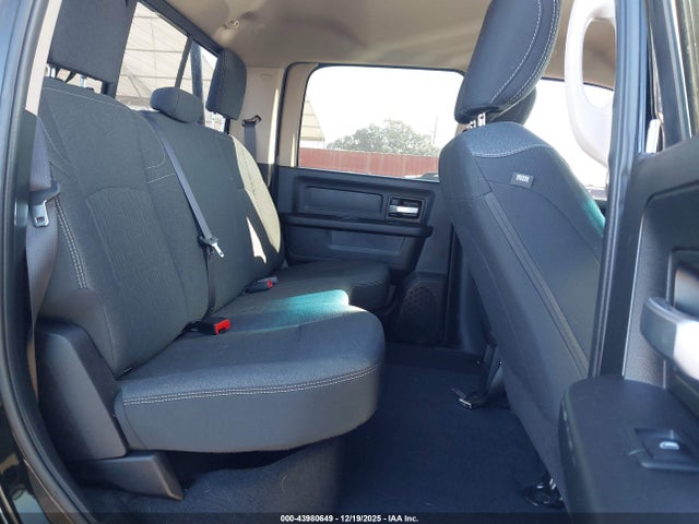 3C6UR5CL9KG576797 RAM 2500 Tradesman 4x4 6&#039;4 Box
