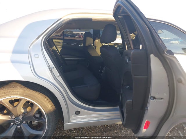 43980685 :رقم المزاد ، 2C3CCAAG9PH616716 vin ، 2023 Chrysler 300 Touring مزاد بيع