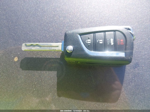 4T1G11AK4RU911080 Toyota CAMRY SE