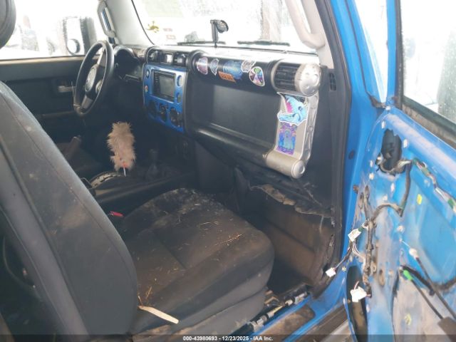 2007 TOYOTA FJ CRUISER JTEBU11F470081631 Photo 4